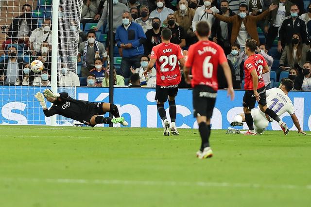 格林26+11火箭力克骑士5连胜 鹈鹕大胜开拓者