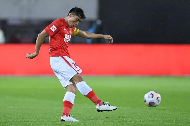 王晗:很多战术为麦克勒莫准备 希望他尽快注册