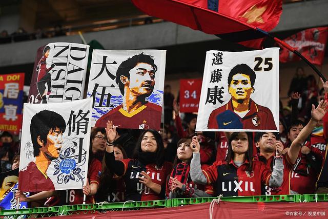 迪玛利亚社交媒体晒全家福 祝所有人2025新年快乐