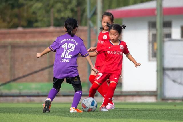 雷霆轻取雄鹿重回西部第一 掘金负马刺跌至第3